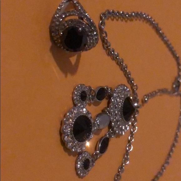 Statement necklace with matching S7 ring - Picture 2 of 4